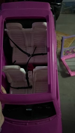 Coche 4x4 Barbie rosa con barro