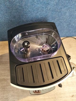 Cafetera KRUPS Essential Expresso