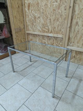 Tavolo tavolino nuovo in metallo cromato e vetro