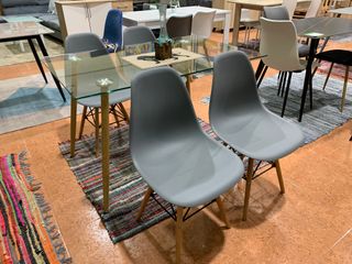 Mesa Cristal + 4 Sillas Noruega