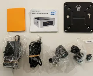 Mini PC Intel NUC 5CPYH