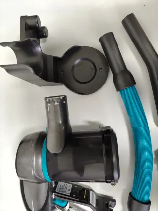 Aspiradora Cecotec sin batería + 8 Accesorios