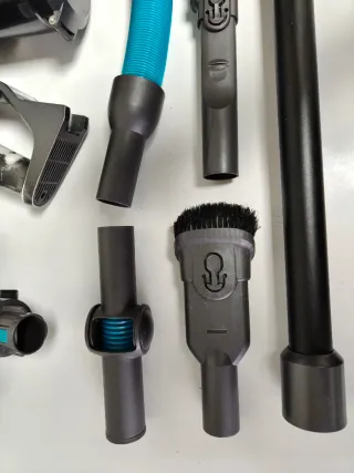 Aspiradora Cecotec sin batería + 8 Accesorios