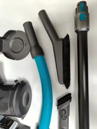 Aspiradora Cecotec sin batería + 8 Accesorios