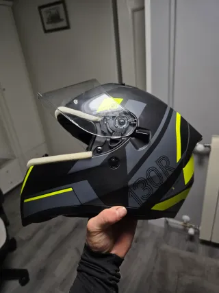 Casco de moto 130R