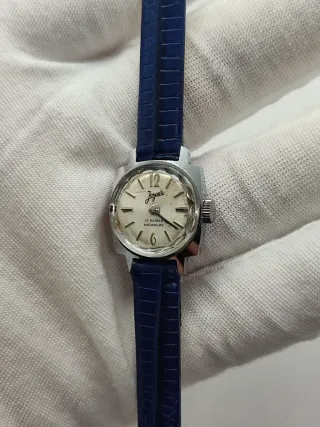 Vintage Watch - Swiss Made - Ladies