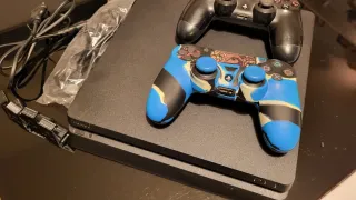 PS4 Slim 1TB + Accesorios