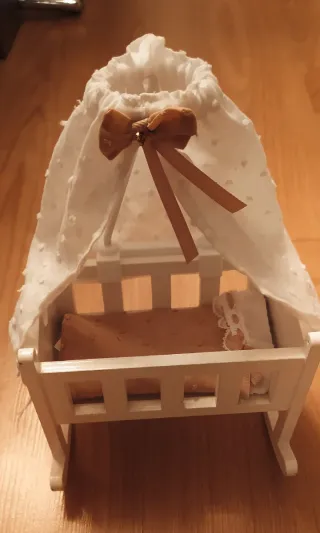 Barriguitas:Carrusel, trona, cuna y carro con saco