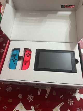 Nintendo Switch Azul/Rojo con Accesorios y Funda