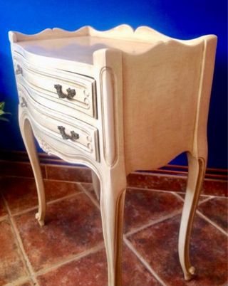 Comodini Antichi Stile Luigi XV Beige in Legno