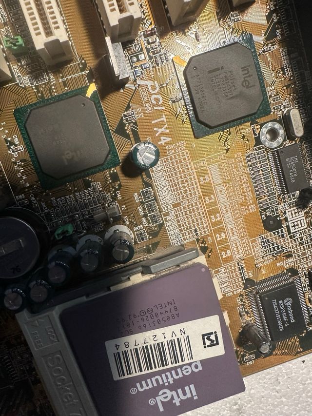 Socket 7 MSI MS5156 ver:1.2 TX4 Pentium 166