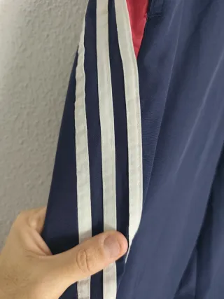 Pantalones Adidas Azul Marino y Rojo