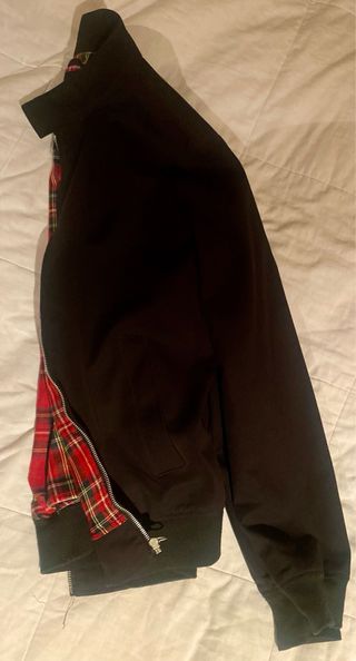 Cazadora Pull&Bear Negra y Roja Talla M