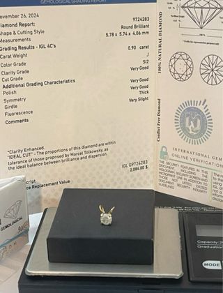 Colgante Oro 18k con 0.90 Ct Diamante Natural