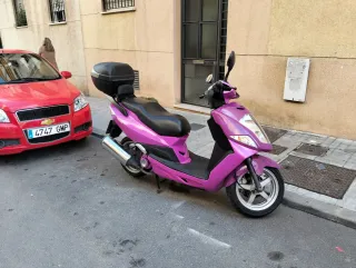 Moto Daelim S1 Morado