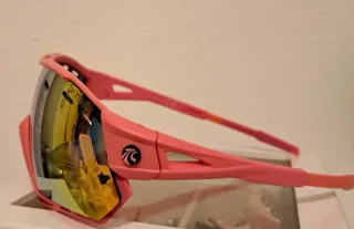 Gafas de sol deportivas rosas y multicolor