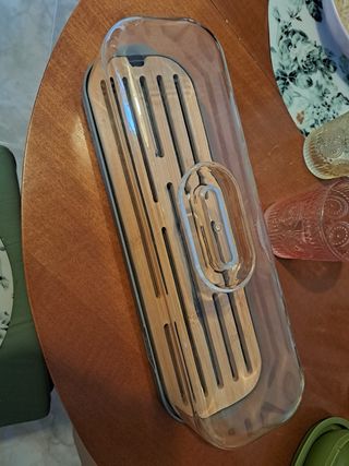 Panera con tapa de bambú y plástico