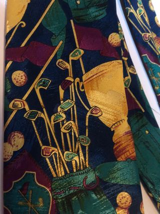 Corbata Elegante con Brillo Golf