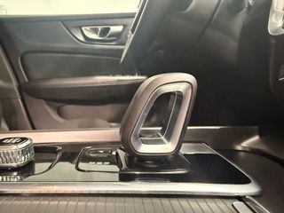 Volvo V60 B4 Momentum Pro Automático Diesel 197Cv