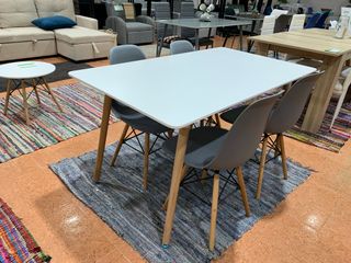 Mesa Comedor Blanca + 4 Sillas Grises