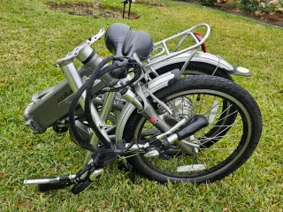 Bicicleta Eléctrica Plegable Gris, Marca Coluver.