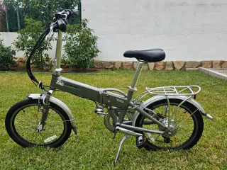 Bicicleta Eléctrica Plegable Gris, Marca Coluver.