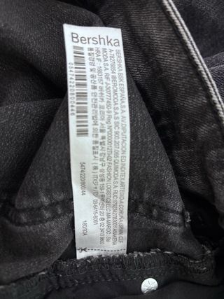 Pantalón juvenil vaquero roto