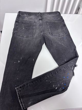 Pantalón juvenil vaquero roto