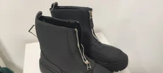 Botas negras con cremallera NUEVAS