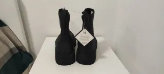 Botas negras con cremallera NUEVAS