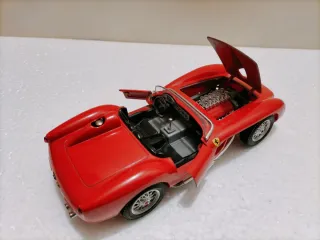 Ferrari TestaRossa Bburago 1/24