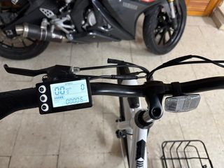 Bicicleta Eléctrica Hitway BK8S Blanca