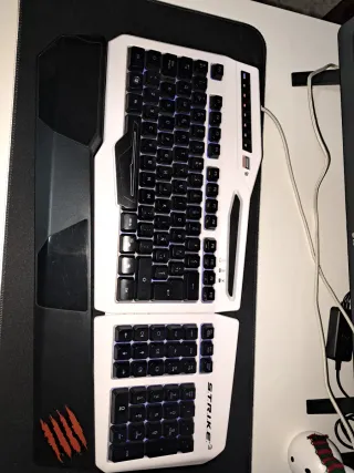 Teclado Gaming Mad Catz Strike 3 Blanco