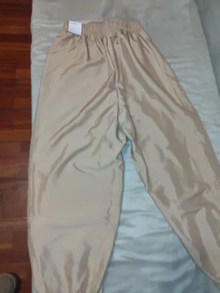 Pantalón chándal Nike beige