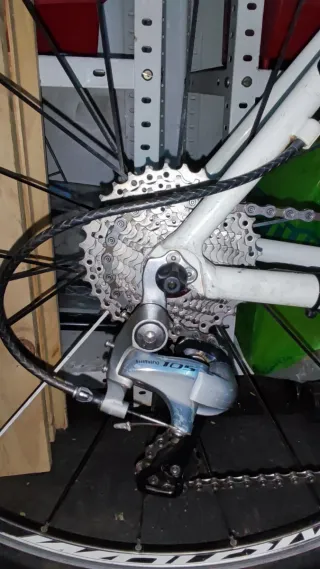 Bicicleta Gravel BH Blanca y Azul