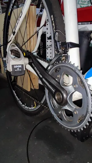 Bicicleta Gravel BH Blanca y Azul