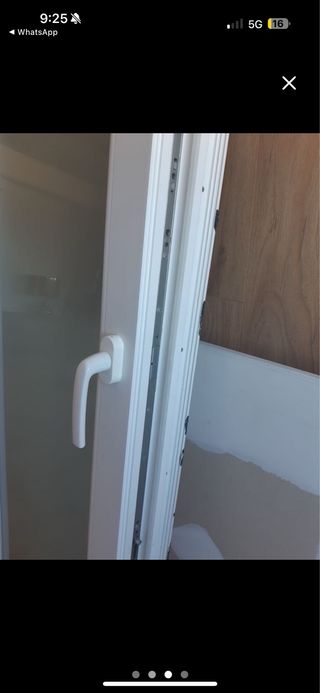 Puerta de cristal blanca PVC  MEDIDAS: 2 m x 0,655