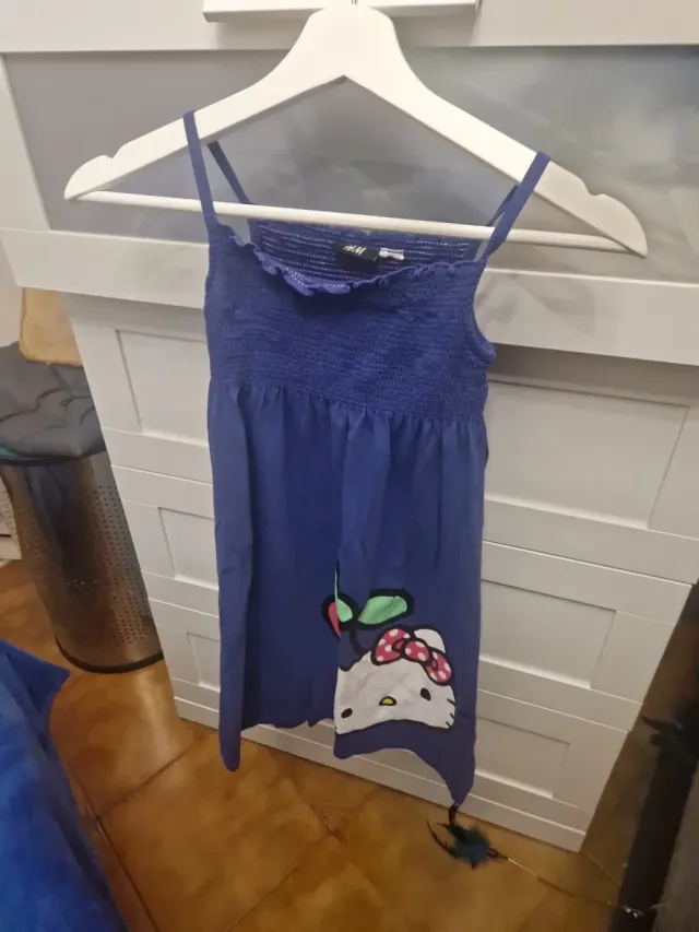 Vestido Hello Kitty H&M niña 10-12 años
