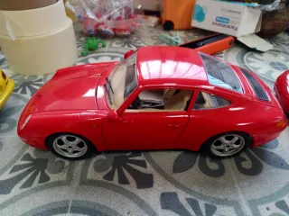 Coches a escala 1/18 varios 8 en total