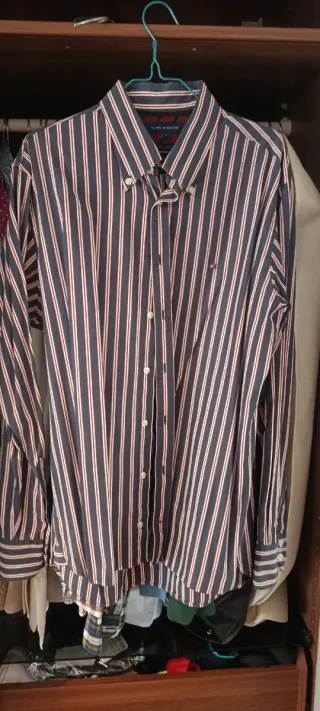 Camisa Tommy Hilfiger Rayas Azul y Rojo