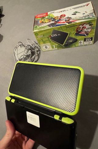 Nintendo 2DS XL Nero e Verde