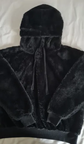 Sudadera pelo negra Lefties Talla S