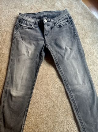 Vaqueros Levi's Pitillo Push Up Grises
