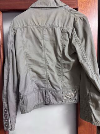 Cazadora New Look verde militar Talla M