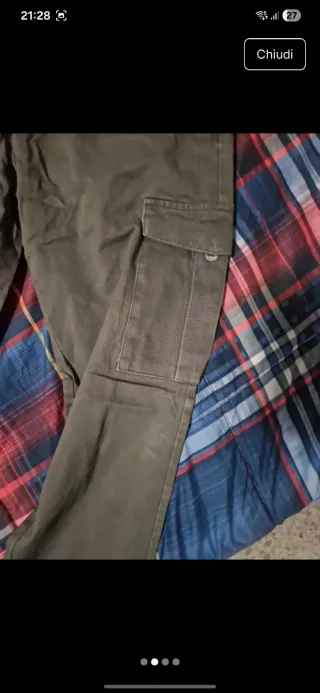 Pantaloni cargo verdi