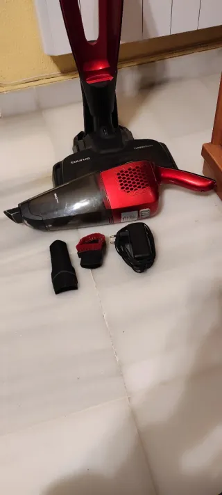 Aspiradora Taurus ESSENTIAL 25.6V LITHIUM.