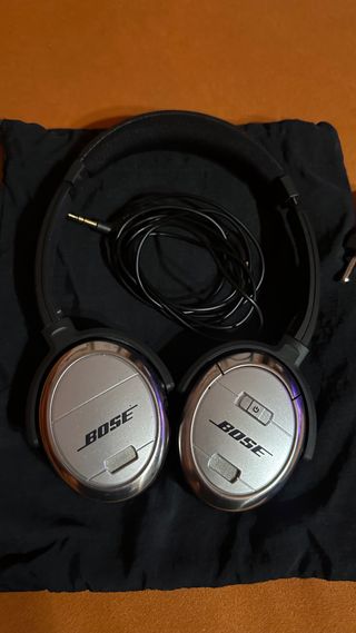 Cascos Bose Plateados y Negros