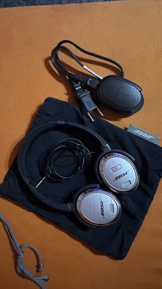 Cascos Bose Plateados y Negros