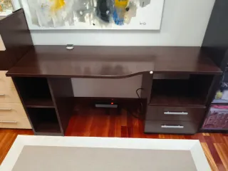 Escritorio moderno madera y plástico