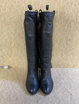 Stivali Chanel n. 40 pelle morbidissima.